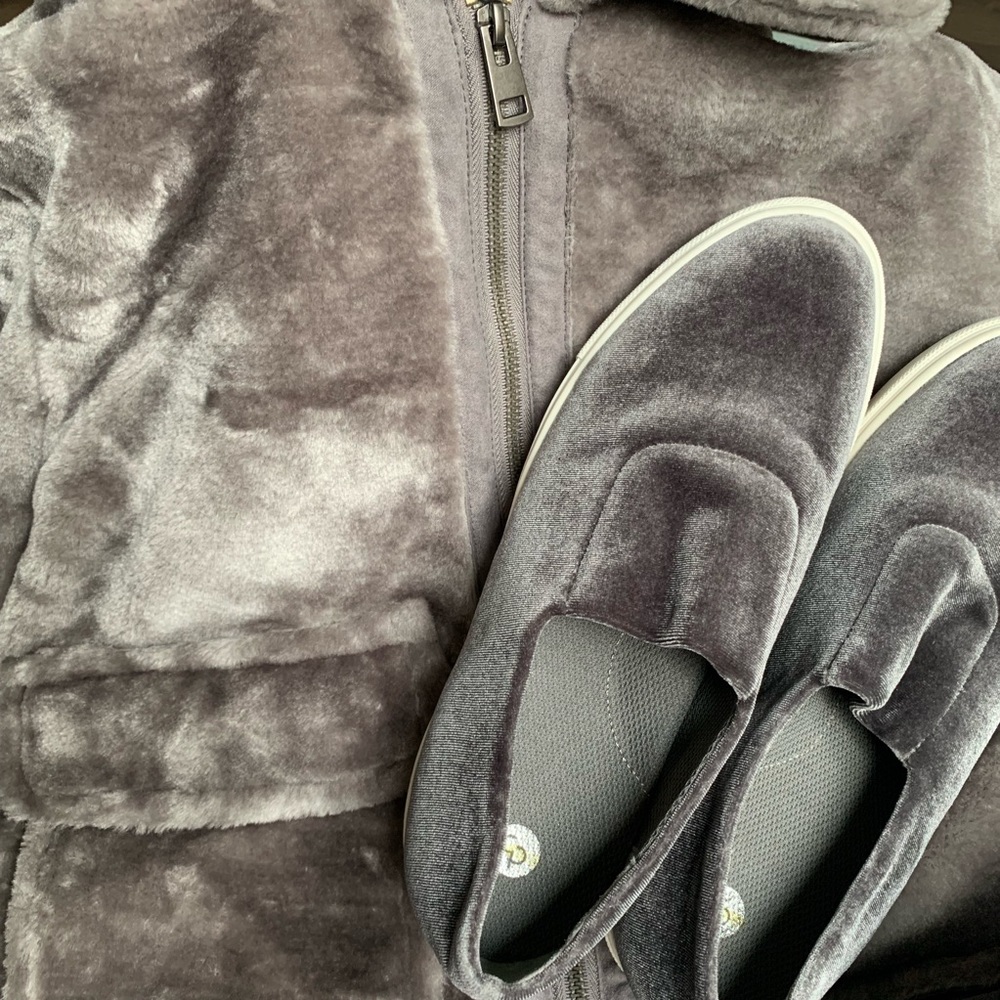 Most Adorable Puffy Fluffy Jacket I Ever Seen  - Picture 8 of 8